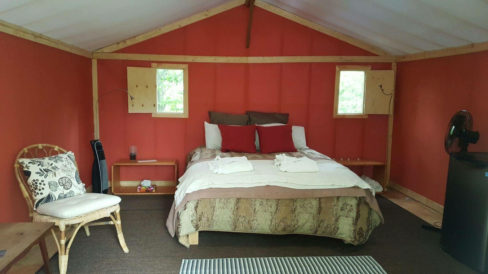 Eco Spa Highland Grenville-Sur-La-Rouge Kültér fotó